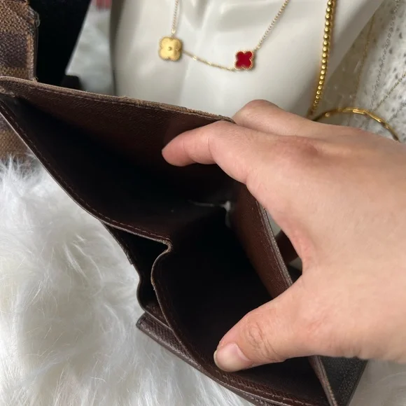 2 Louis Vuitton Mens Wallet - Picture 8 of 12